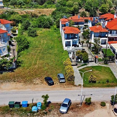 Beach Front Villa Nea Kallikrateia Экстерьер фото