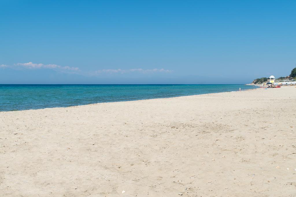 Beach Front Villa Nea Kallikrateia Экстерьер фото