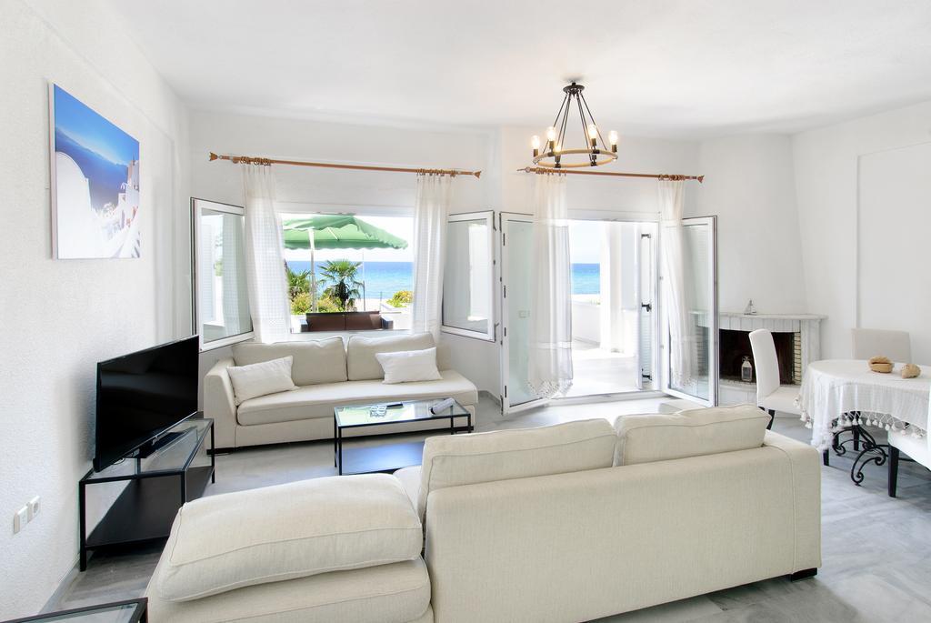 Beach Front Villa Nea Kallikrateia Экстерьер фото