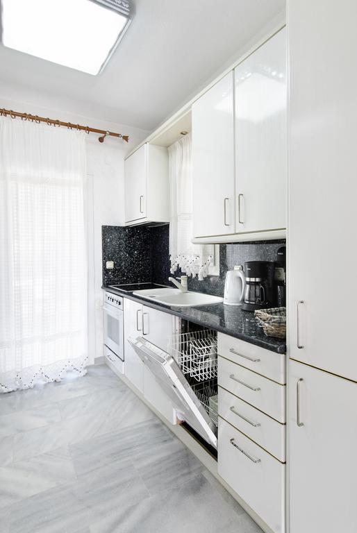 Beach Front Villa Nea Kallikrateia Экстерьер фото
