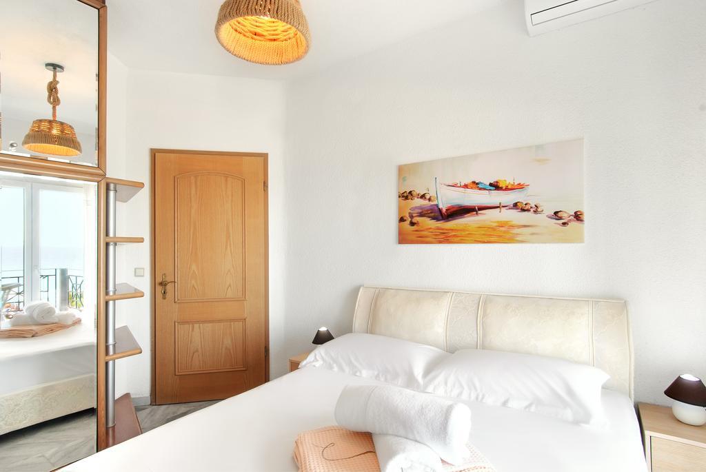 Beach Front Villa Nea Kallikrateia Экстерьер фото